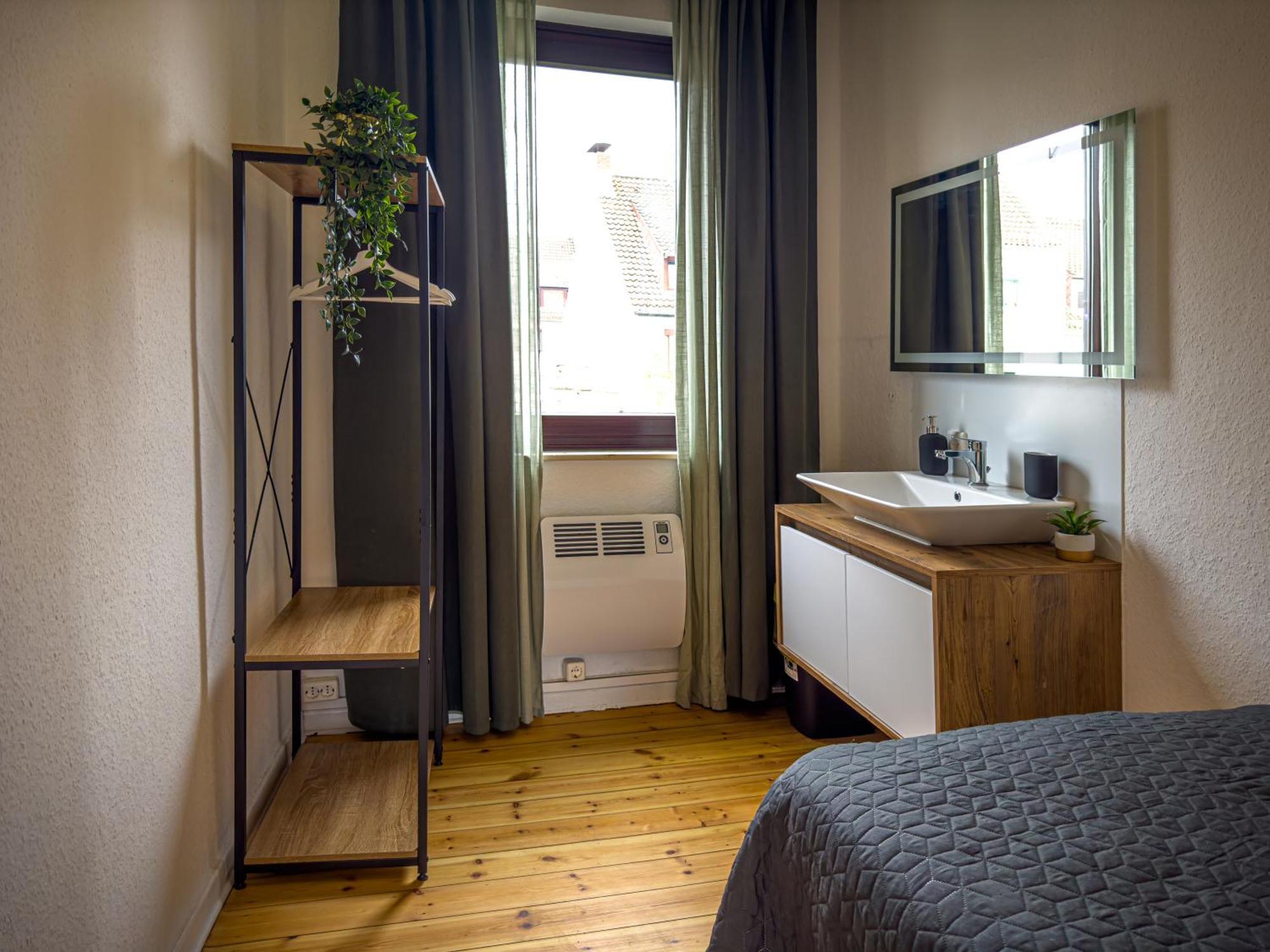 Immostay #8 - Haus Fuer 13 Personen Mit 7 Zimmer - Grosser Garten & Grill, Free Parking, Wlan BRE Eksteriør bilde