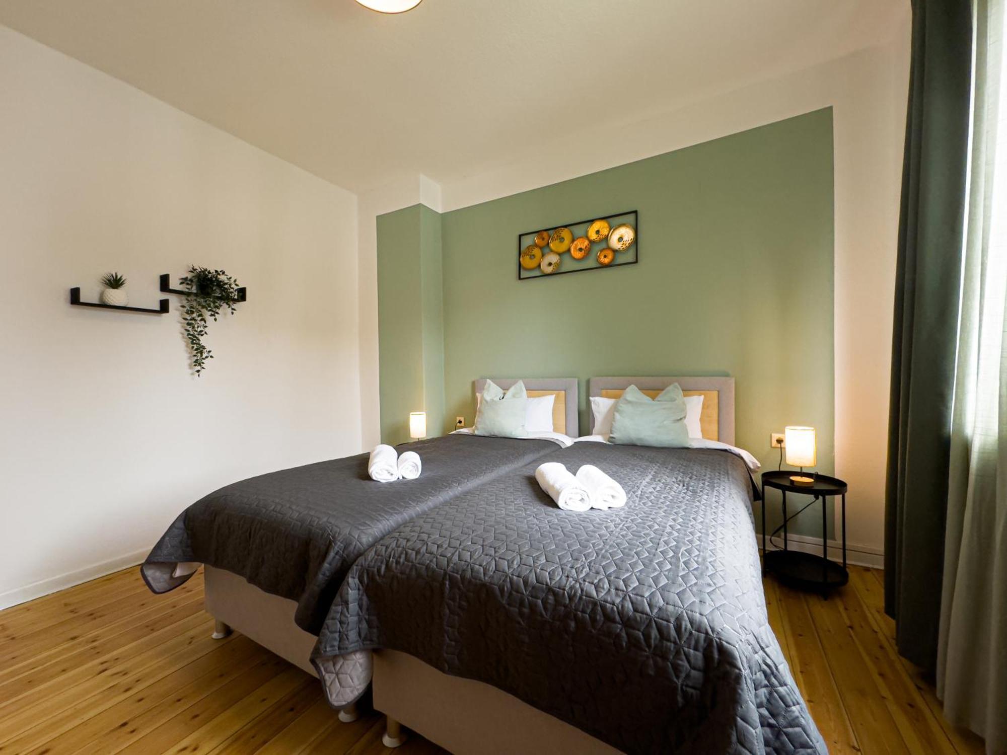 Immostay #8 - Haus Fuer 13 Personen Mit 7 Zimmer - Grosser Garten & Grill, Free Parking, Wlan BRE Eksteriør bilde