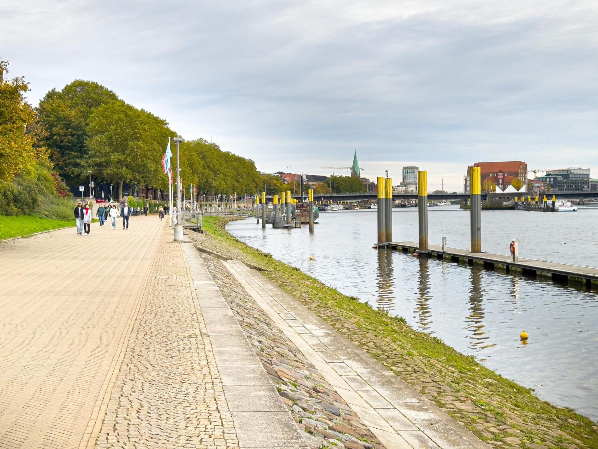 Immostay #8 - Haus Fuer 13 Personen Mit 7 Zimmer - Grosser Garten & Grill, Free Parking, Wlan BRE Eksteriør bilde